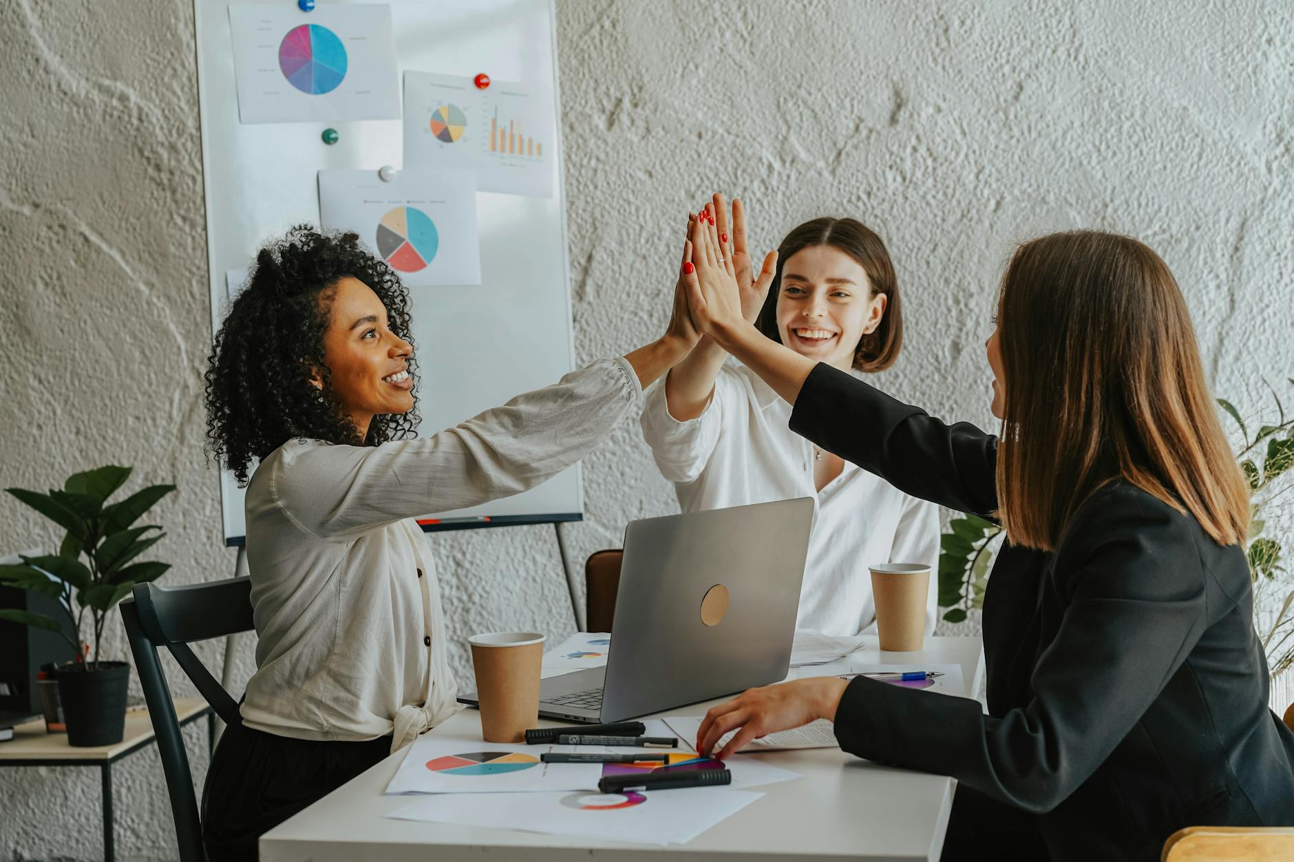 You’re Not Alone: The benefits of investing in a group coaching program 